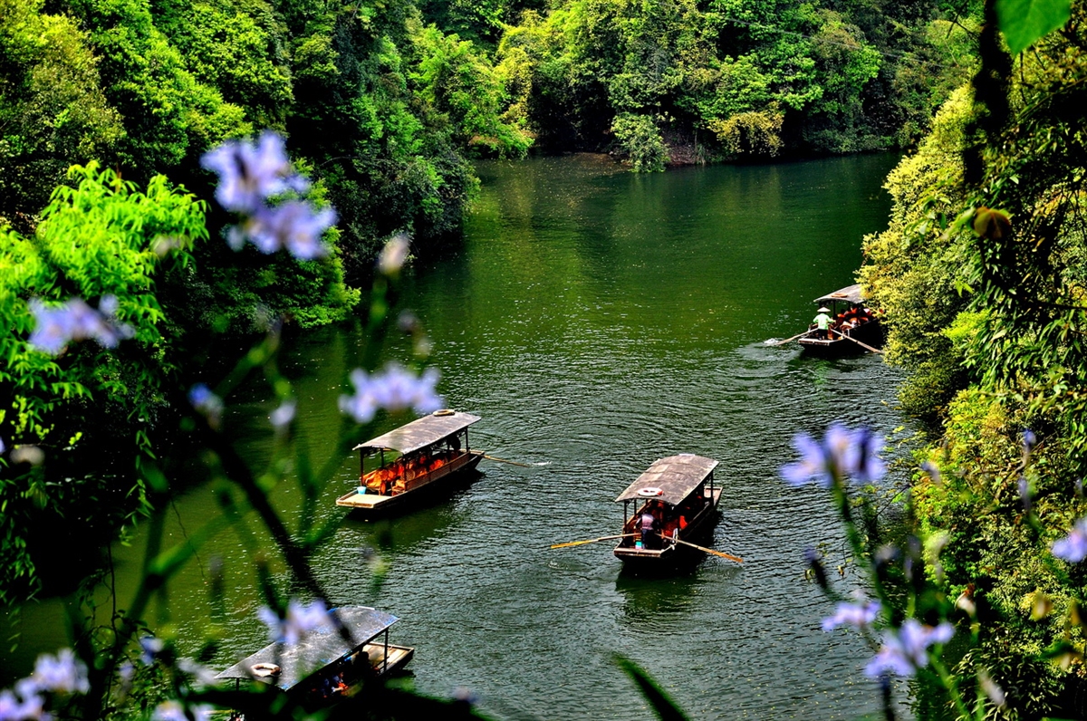 朝阳湖景区是蒲江县朝阳湖省级风景名胜区的重要组成部分,离县城10