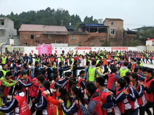 成都华冠企业管理培训学校 成长手拉手活动七