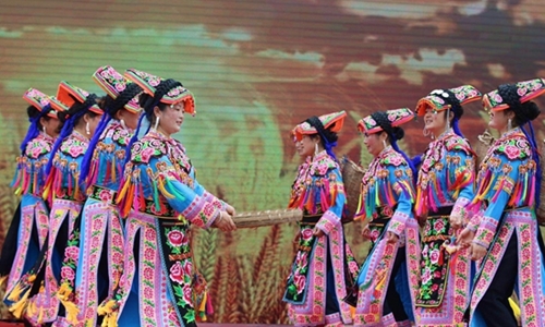 邛崃南宝山镇举行2018首届中国农民丰收节