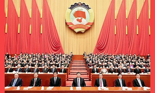 全国政协十三届二次会议闭幕